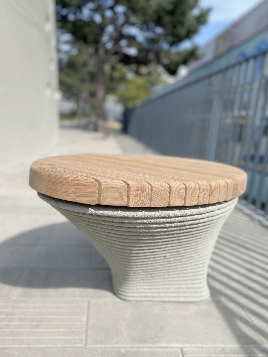 3DCP Stool, Photo: COLLARCH ///cs: 3DCP stolička, foto: COLLARCH